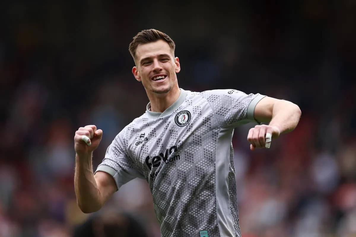 Man Utd agree double deal as two medicals booked - London Evening Standard